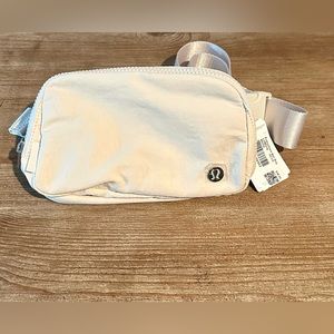 White, Lululemon Everywhere Belt Bag, NWT